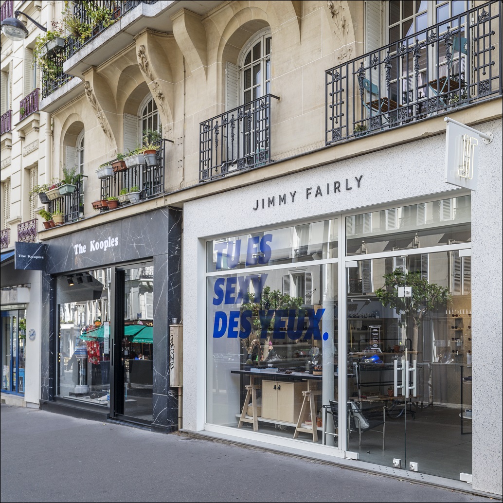 ACQUISITION OF BUSINESSES IN RUE DES ABBESSES PARIS 18TH